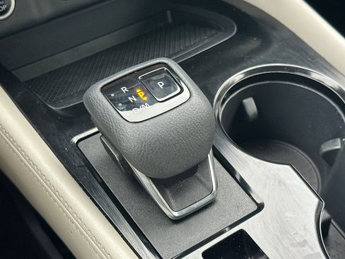 Used 2023 Nissan Rogue SL w/ SL Premium Package image 19