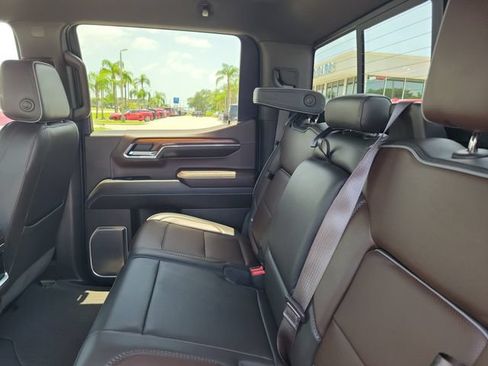 Used 2023 GMC Sierra 1500 Denali AWD/4WD image 10