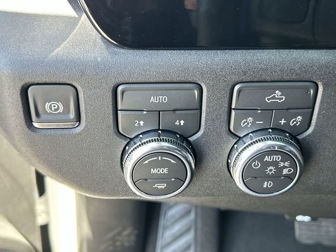 Used 2026 GMC Sierra 1500 Elevation AWD/4WD image 18