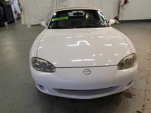 Used 2001 MAZDA MX-5 Miata image 39