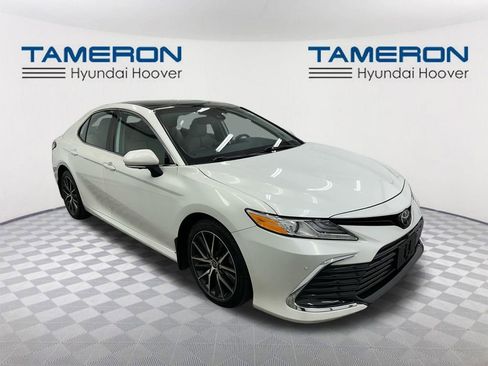 Used 2024 Toyota Camry XLE w/ Navigation Package AWD/4WD image 7