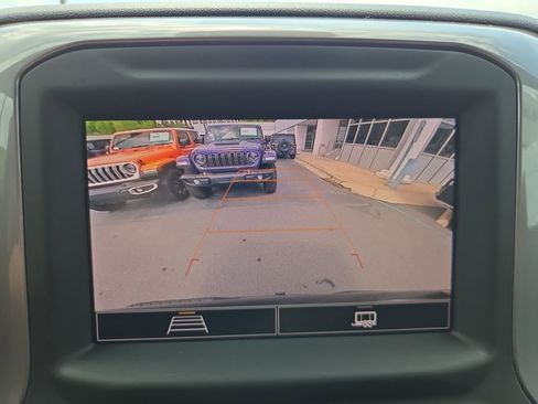 Used 2022 Chevrolet Silverado 1500 Custom AWD/4WD image 21