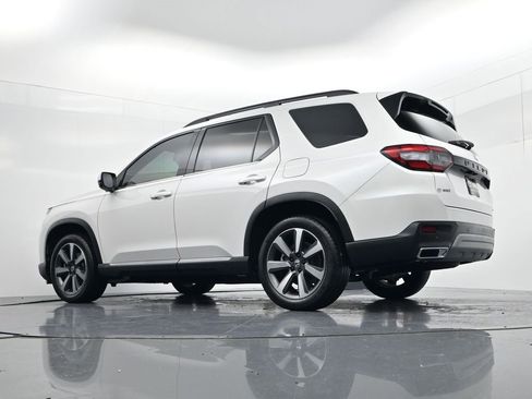 Used 2025 Honda Pilot Touring image 57