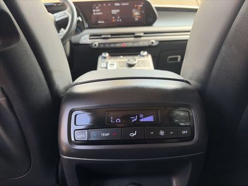 Used 2024 Hyundai Palisade SEL FWD image 9