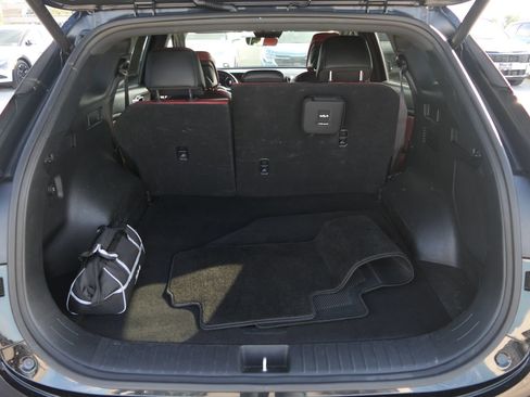 Used 2023 Kia Sportage SX Prestige image 24