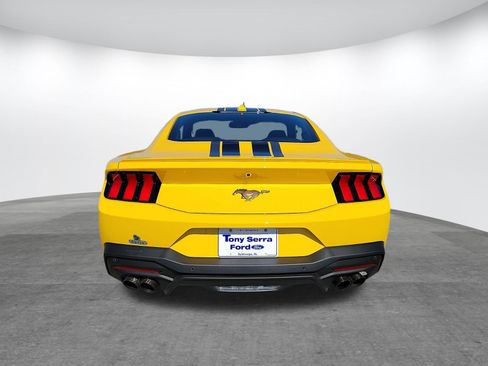 Used 2024 Ford Mustang Premium image 6