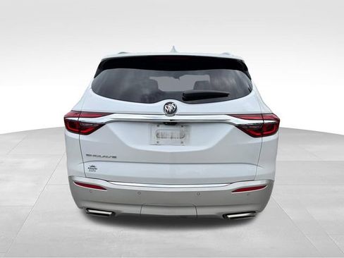 Used 2020 Buick Enclave Essence w/ Sound and Sites Package FWD image 6