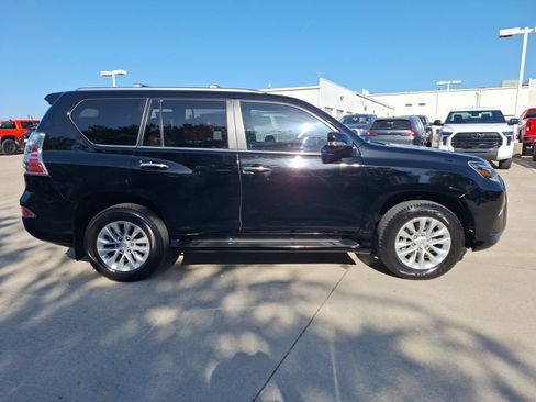 Used 2023 Lexus GX 460 Premium w/ Premium Package AWD/4WD image 7