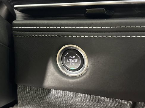 Used 2025 Cadillac Escalade ESV Sport Platinum image 23