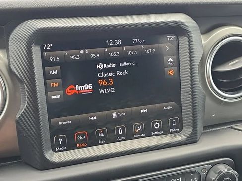 Used 2019 Jeep Wrangler Unlimited Sahara w/ Uconnect 4C Nav & Sound Group AWD/4WD image 22