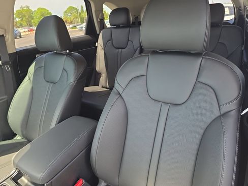 New 2026 Kia Sorento EX FWD image 23