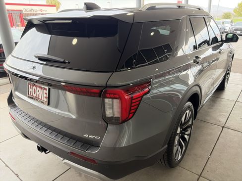 Used 2026 Ford Explorer Platinum w/ LUX Leather Package AWD/4WD image 4