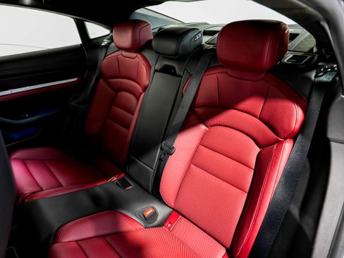 Used 2022 Porsche Taycan Turbo S image 38