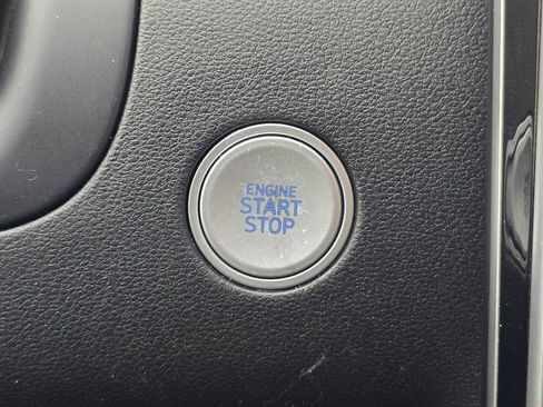 Used 2024 Hyundai Tucson Limited image 35