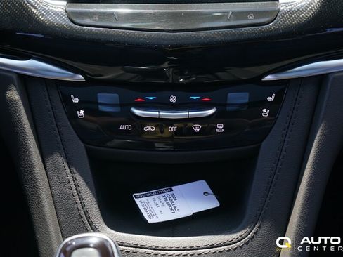 Used 2024 Cadillac XT6 Sport w/ Technology Package AWD/4WD image 26