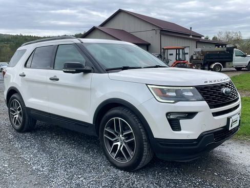 Used 2018 Ford Explorer Sport w/ Equipment Group 401A AWD/4WD image 3