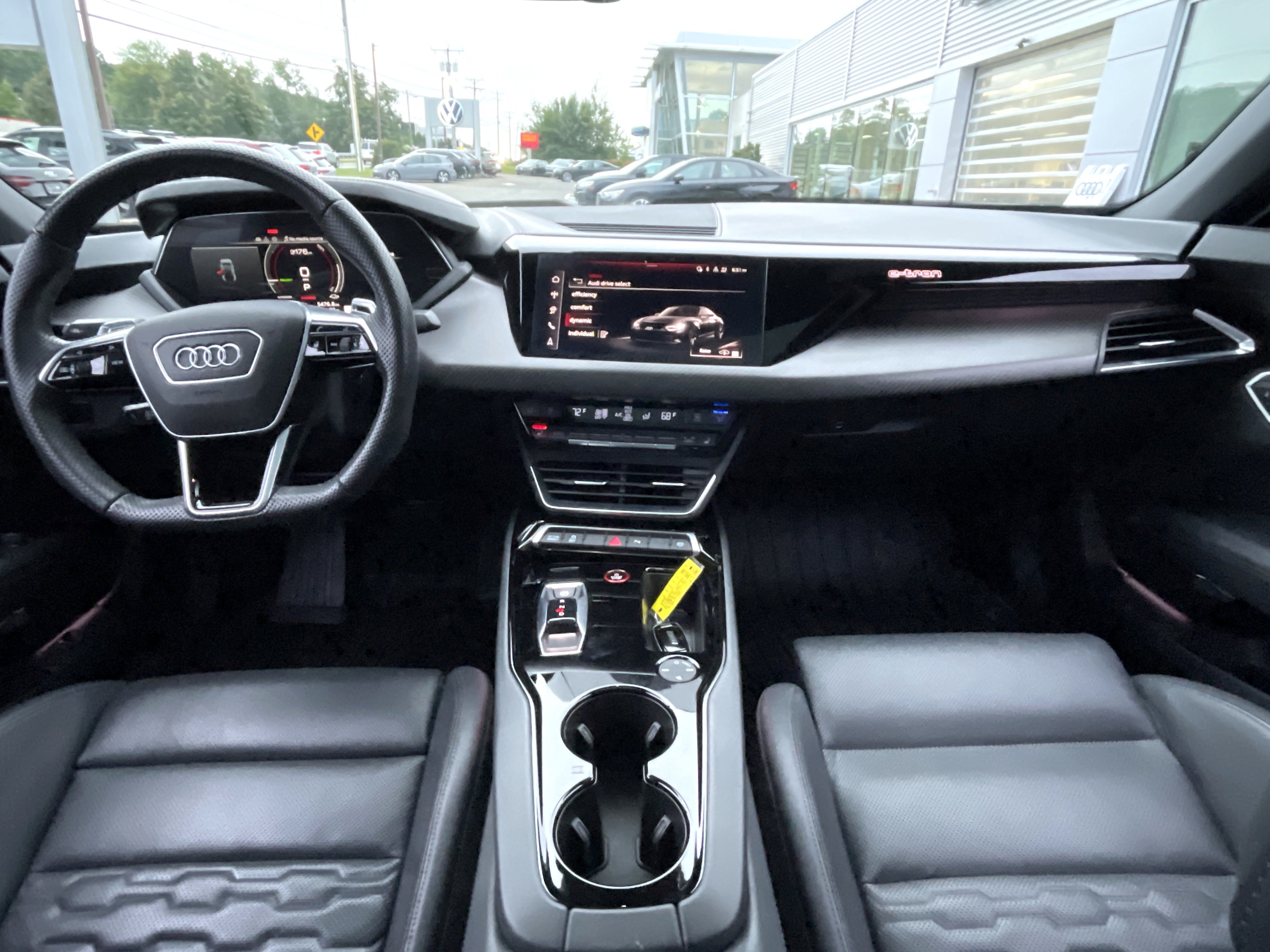 Certified 2024 Audi e-tron GT Premium Plus AWD/4WD image 8