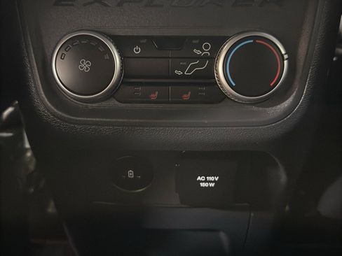 Used 2025 Ford Explorer ST image 14