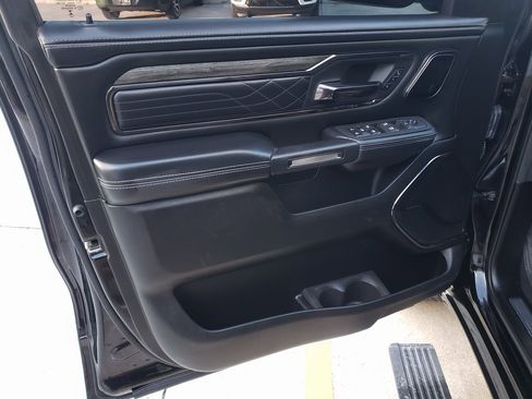 Used 2025 RAM 1500 Limited image 15