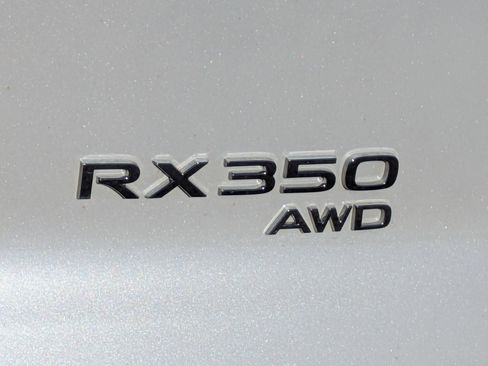 Used 2023 Lexus RX 350 w/ Luxury Package image 32