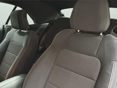 Used 2016 Ford Mustang Convertible image 10