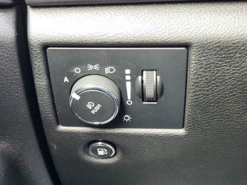 Used 2022 Jeep Grand Cherokee Laredo X image 24