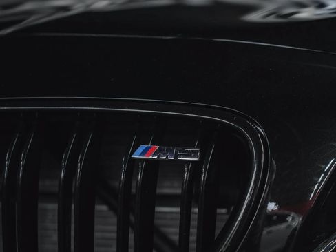 Used 2015 BMW M5 RWD image 5