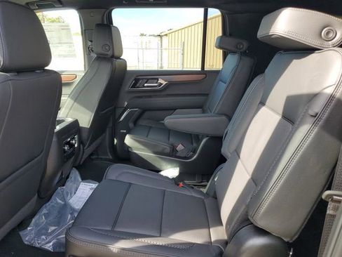 New 2026 GMC Yukon XL Denali w/ Sun & Power Step Package image 11