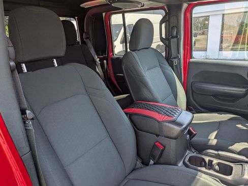 Used 2020 Jeep Gladiator Sport w/ Quick Order Package 24S AWD/4WD image 19