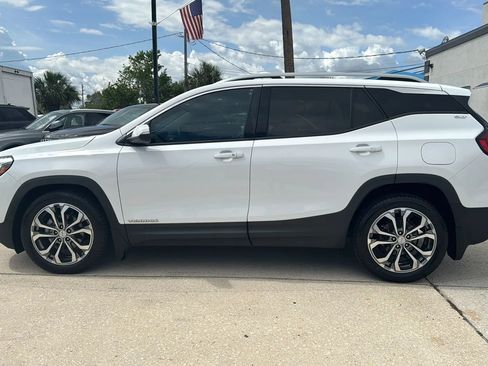 Used 2019 GMC Terrain SLT FWD image 2
