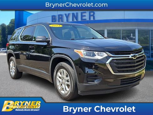 Used 2021 Chevrolet Traverse LS FWD image 1