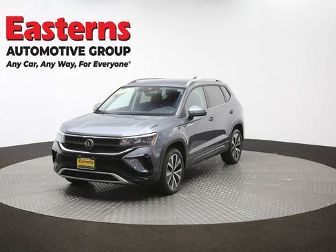 Used 2022 Volkswagen Taos SE FWD image 52