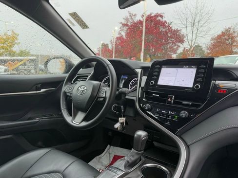 Used 2024 Toyota Camry SE image 23