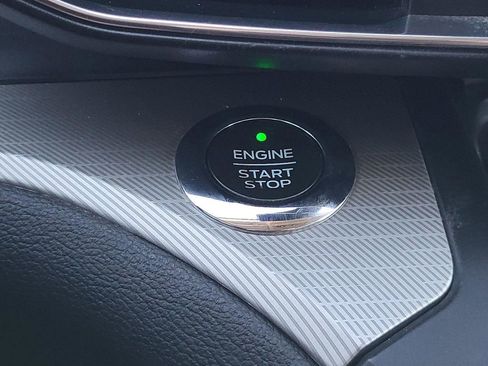 Used 2020 Ford Explorer XLT w/ Equipment Group 202A image 26