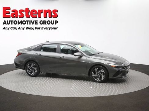 Used 2024 Hyundai Elantra Limited FWD image 49