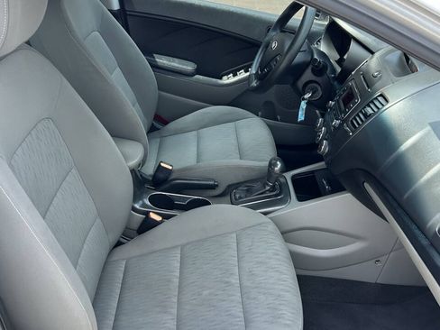 Used 2016 Kia Forte LX FWD image 14