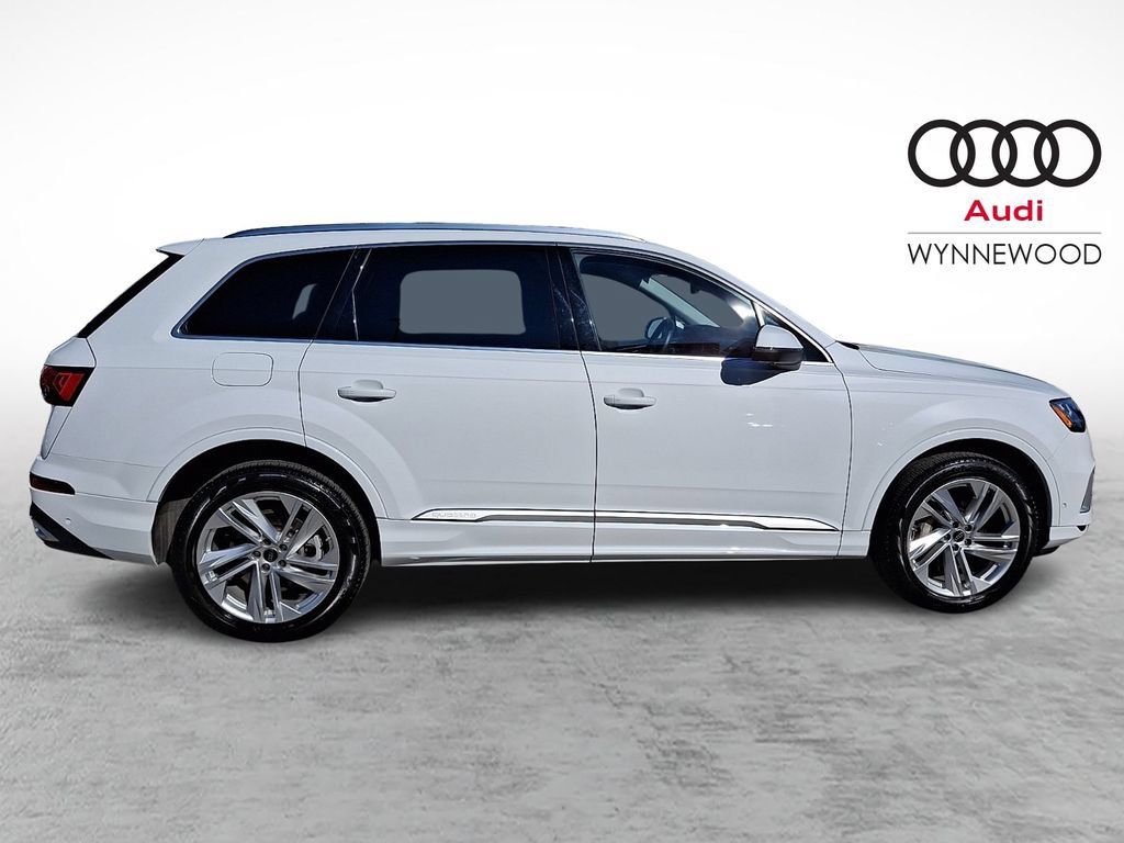 Used 2023 Audi Q7 2.0T Premium Plus w/ Convenience Package AWD/4WD image 7