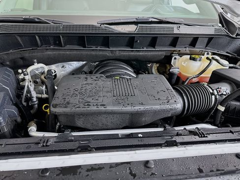 Used 2024 Chevrolet Silverado 1500 LTZ AWD/4WD image 30