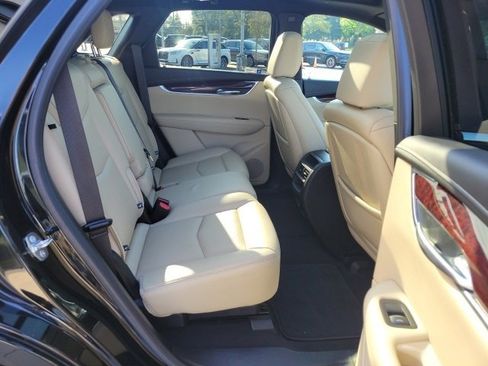 Used 2019 Cadillac XT5 Luxury image 22