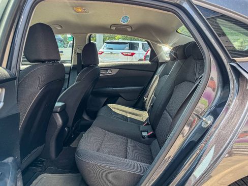 Used 2019 Kia Forte LXS FWD image 15