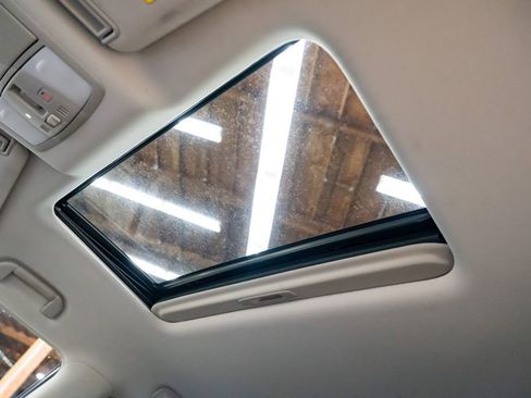 Used 2014 INFINITI QX80 4WD w/ Deluxe Touring Package image 24