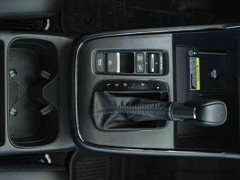Used 2025 Honda CR-V EX-L image 27