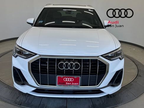 Used 2023 Audi Q3 2.0T Premium w/ Convenience Package image 2