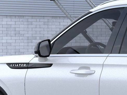 New 2026 Lincoln Aviator AWD image 20