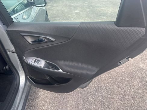 Used 2025 Chevrolet Malibu LT FWD image 9