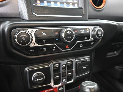 Used 2020 Jeep Gladiator Mojave image 14