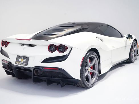Used 2022 Ferrari F8 Tributo image 6