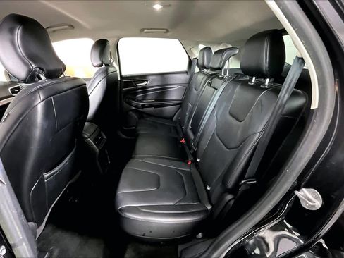 Used 2015 Ford Edge Titanium image 17