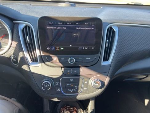 Used 2023 Chevrolet Malibu LS image 9