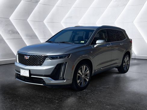 Certified 2025 Cadillac XT6 Premium Luxury w/ Platinum Package AWD/4WD image 2